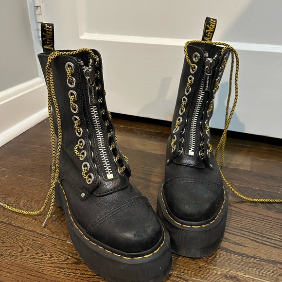 Dr. Martens Jadon II black chunky platform boots - Picture 3 of 6